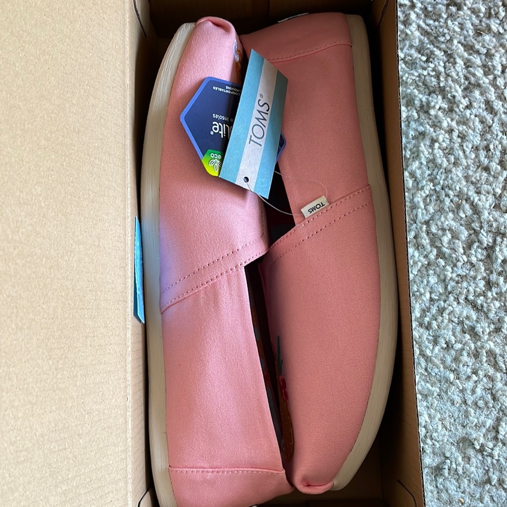 Pink Quartz Pineapple Embroidered TOMS - Picture 3 of 8